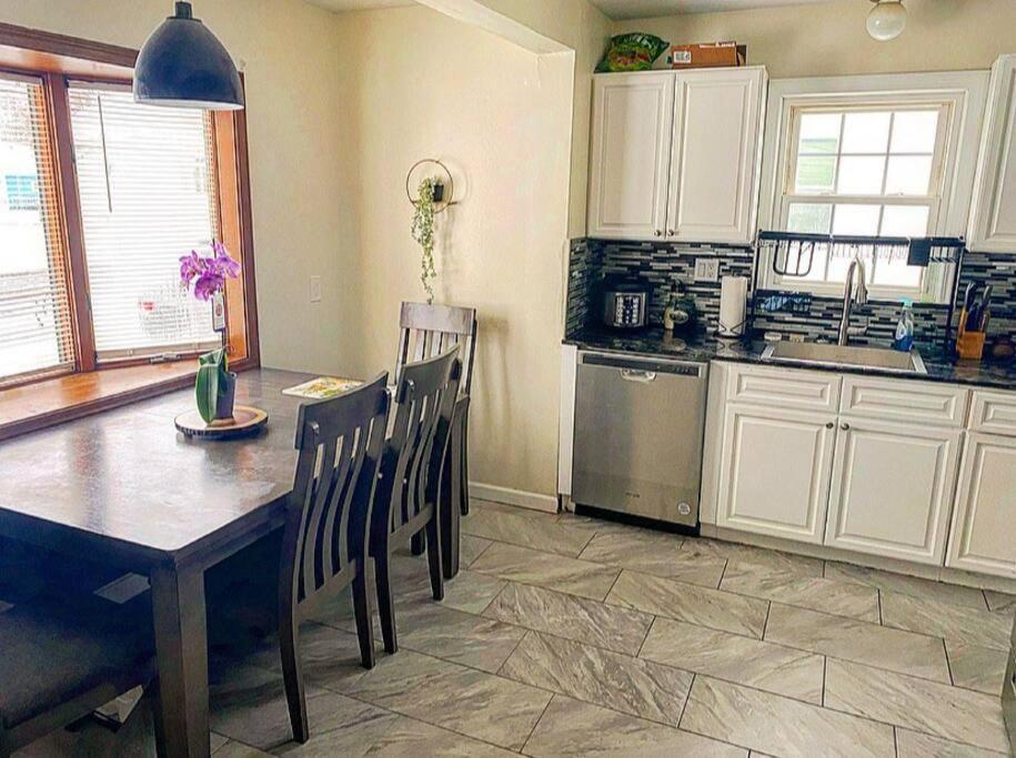 Adorable&Cozy Suburban Home Mins From Dwtn/Airport Rochester Ngoại thất bức ảnh